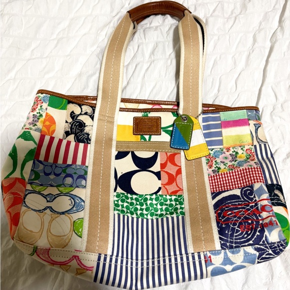 Coach Handbags - Vintage coach bag